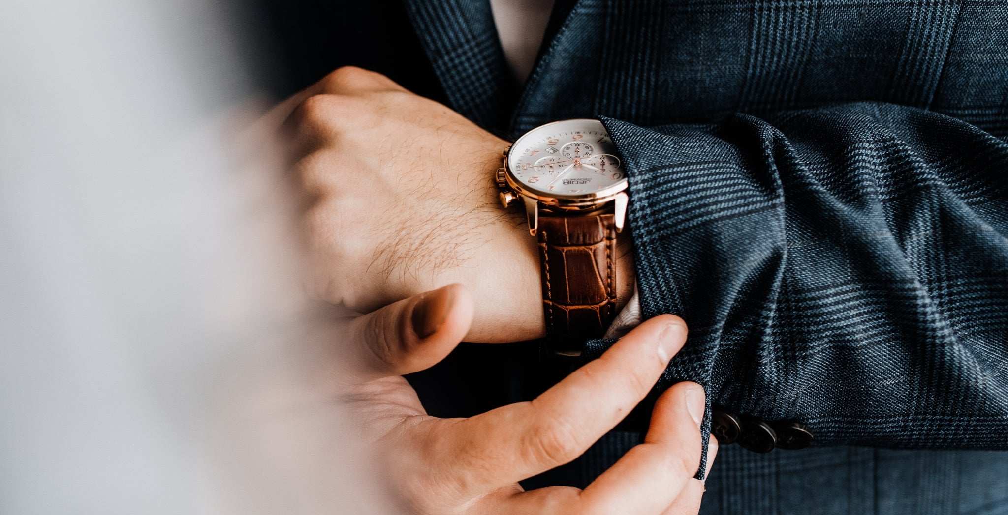 Upgrade Your Style with These Trending Watches for Men