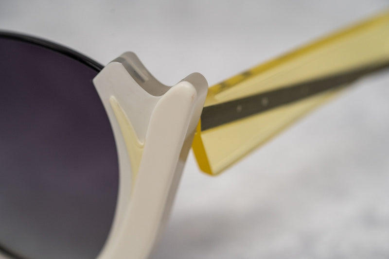 Prabal Gurung Sunglasses Round Clear Ivory White With Dark Grey Category 3 Graduated Lenses PG24C3SUN - WatchPilot