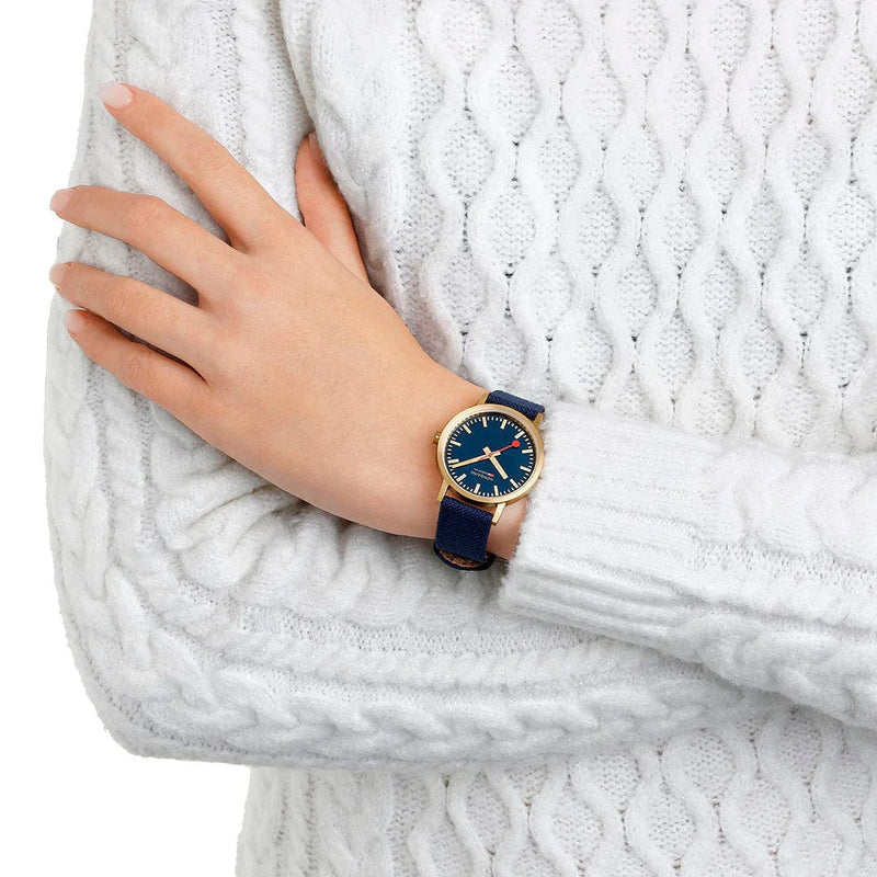 Analogue Watch - Mondaine Classic Unisex Blue Watch A660.30314.40SBQ