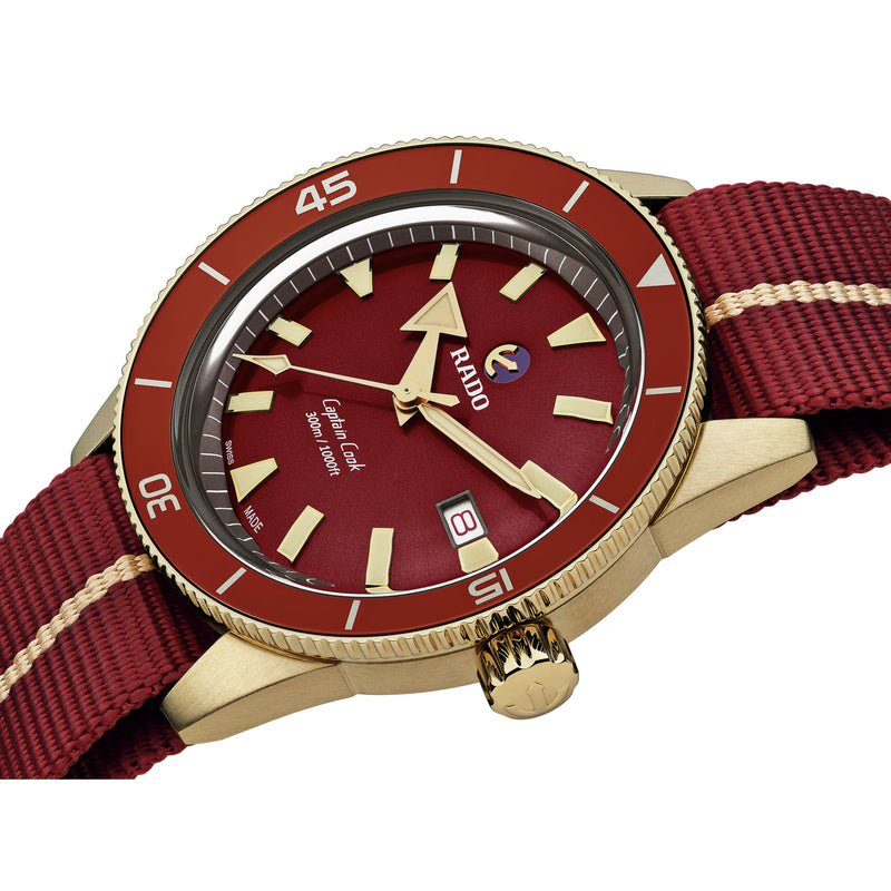 Rado captain cook online red